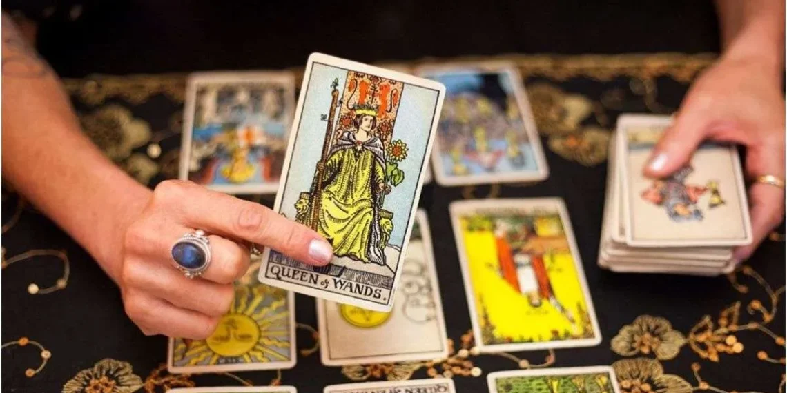 Tarot predictivo: consultas por teléfono para descubrir tu futuro