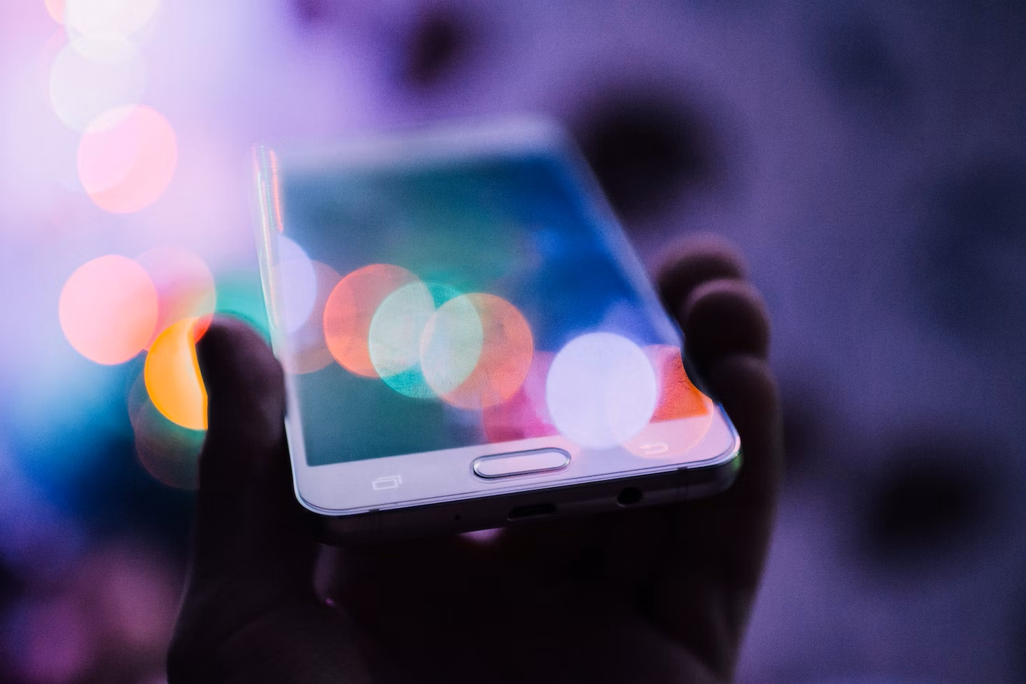 ¿Cómo la tecnología está moldeando la manera de disfrutar del ocio digital?