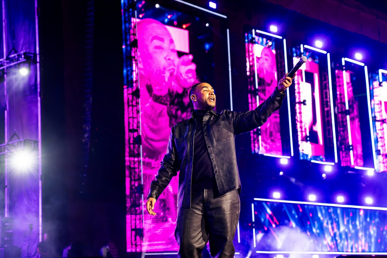 Sevilla se incorpora a la agenda española de Don Omar con una cita multitudinaria