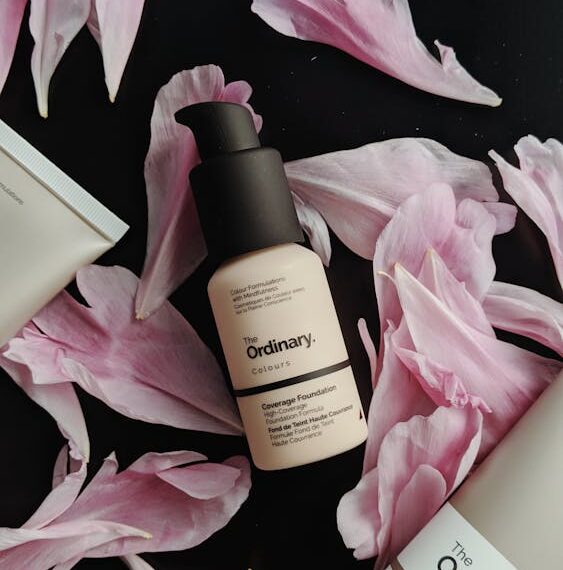 Productos de skincare para una rutina facial completa